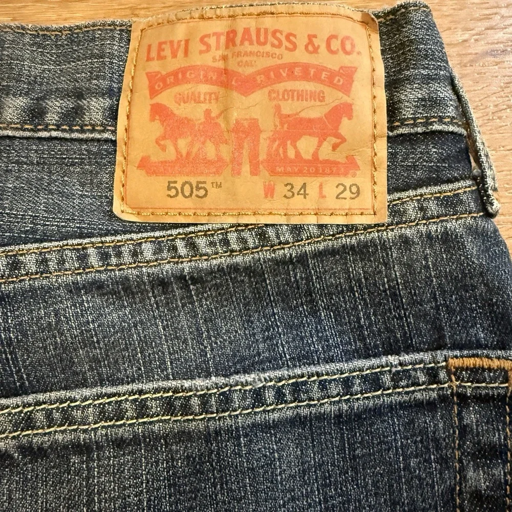 Levi's 505 Straight Fit‎ Jeans Mens 34x29 Blue Cotton  Medium Wash Fits 32 X 27